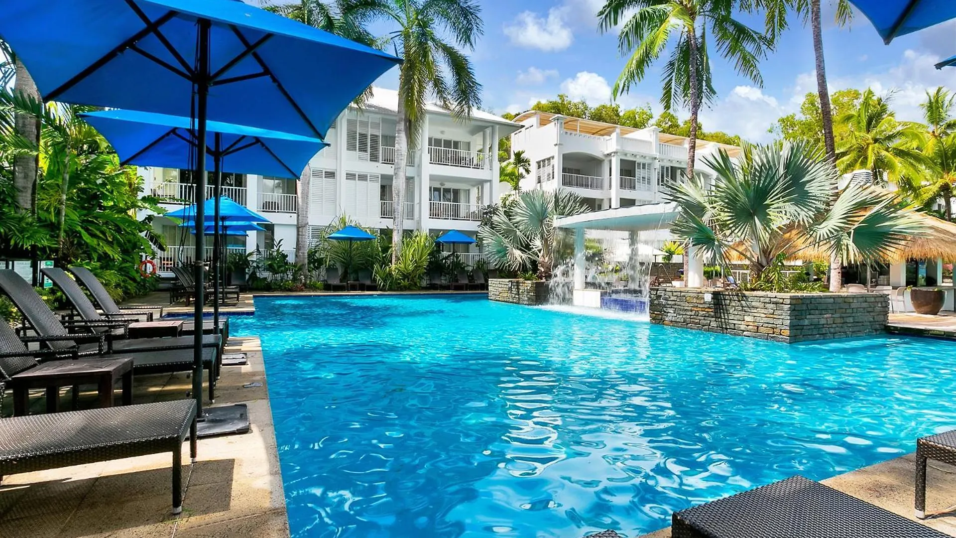 Luxury 2 Bedroom Beach Club Apartment Palm Cove 0*,  Australia